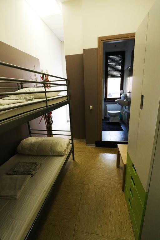 Panda Hostel Milán Exteriér fotografie